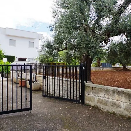 Casa Lucrezia - Casa בית נופש *